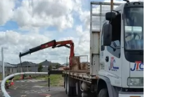 Crane Truck Hire in Melbourne at